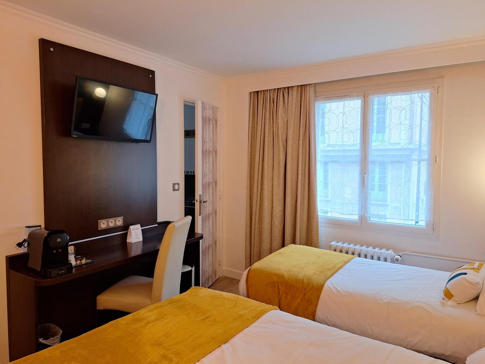 คอมฟอร์ต โฮเทล ด็องเกลอแตร์ เลอ อาฟวร์ Hotel เลออาฟร์ ภายนอก รูปภาพ